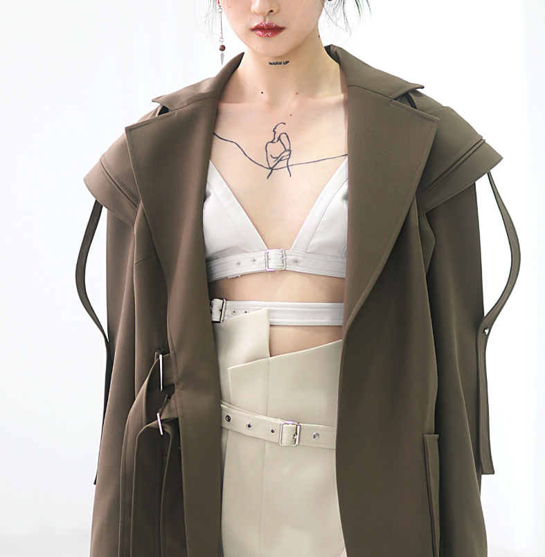 Lace-trimmed Asymmetrical High-waisted Skirt - Image 3